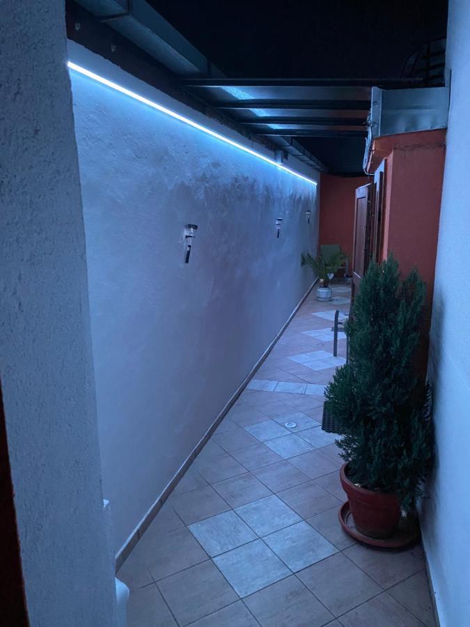 Apartman Royal 斯拉沃尼亚布罗德 外观 照片