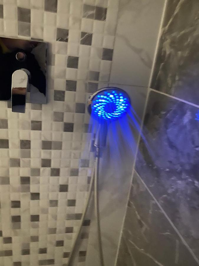 Apartman Royal 斯拉沃尼亚布罗德 外观 照片