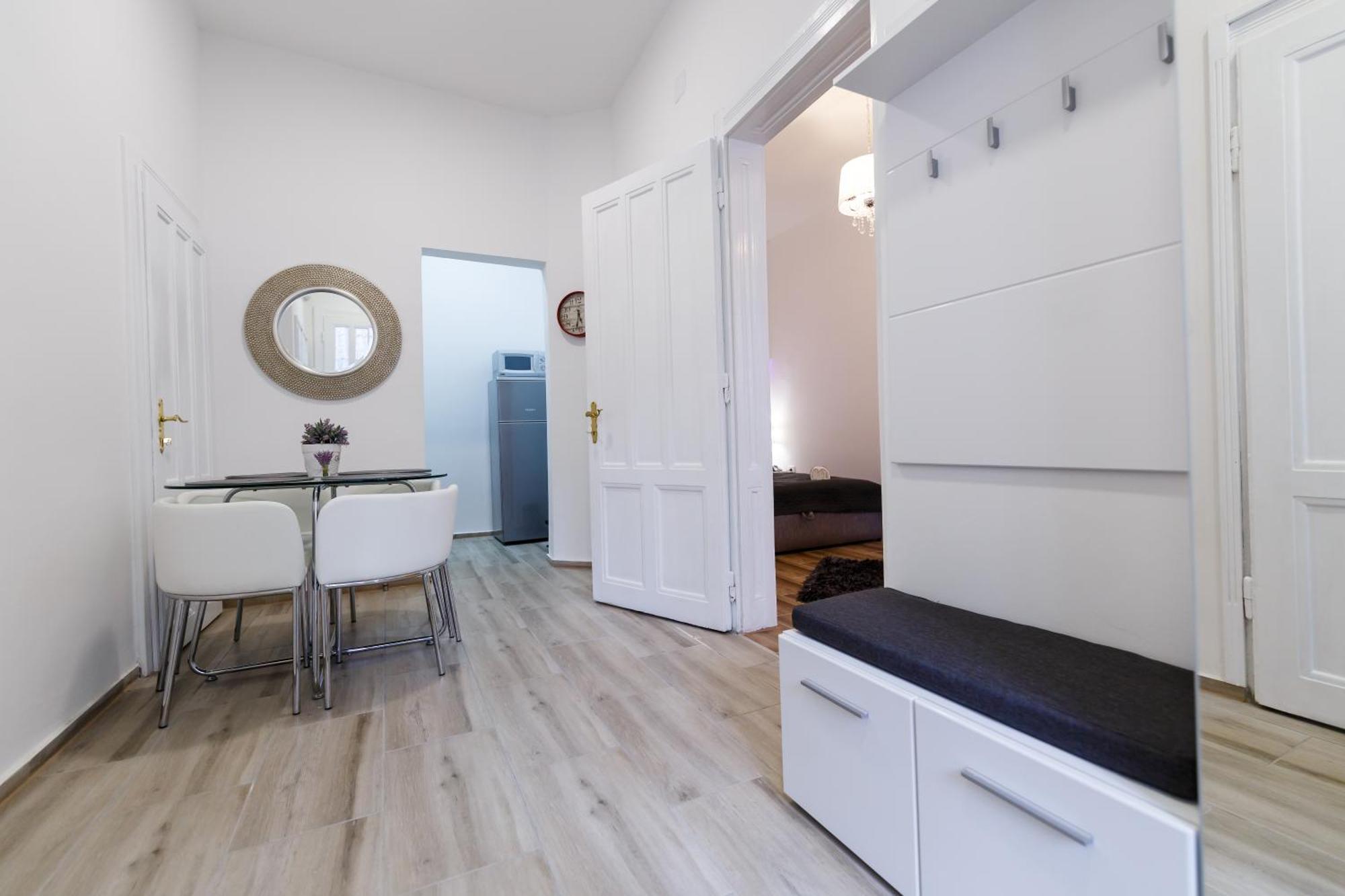 Apartman Royal 斯拉沃尼亚布罗德 外观 照片