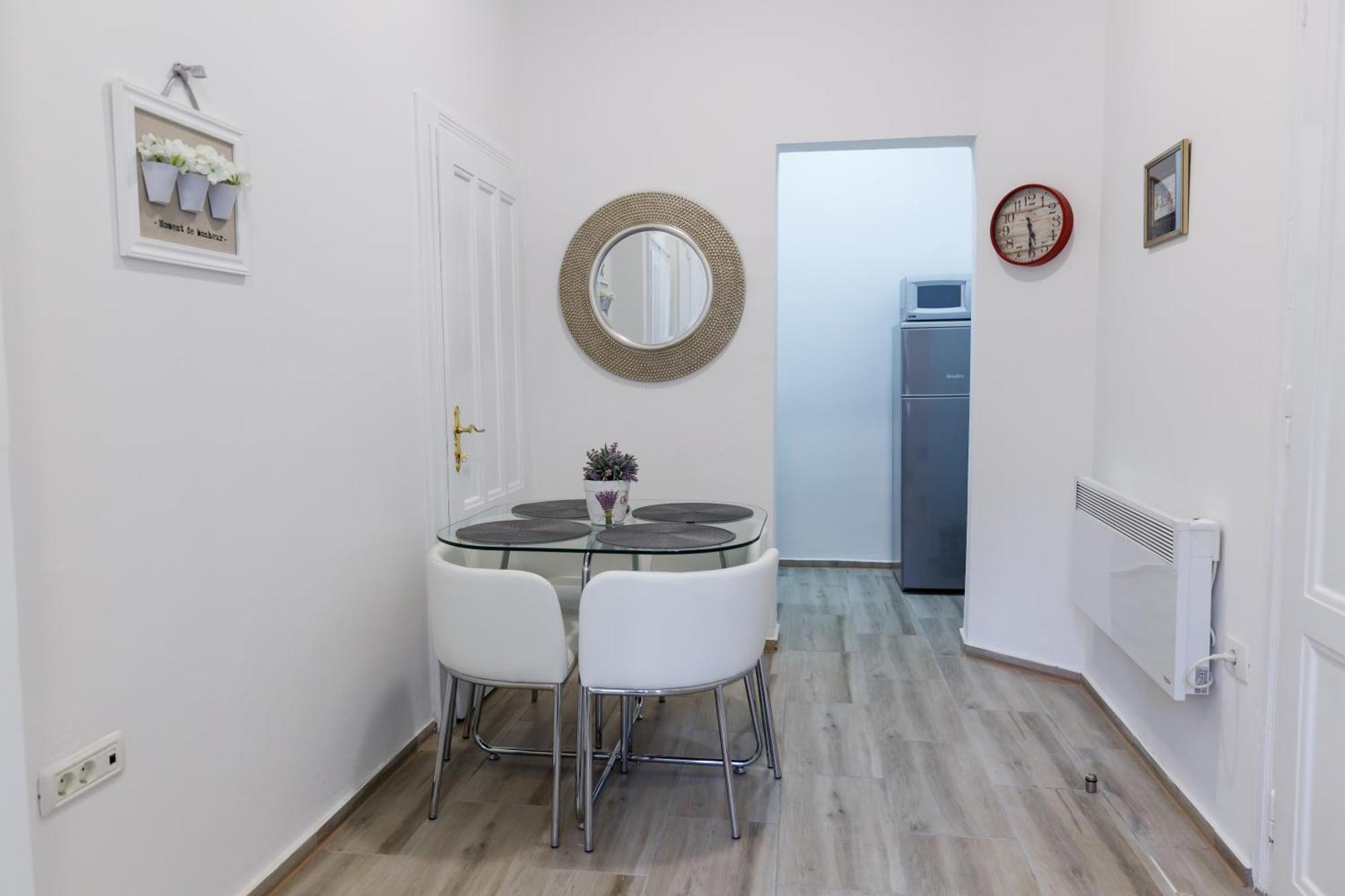 Apartman Royal 斯拉沃尼亚布罗德 外观 照片