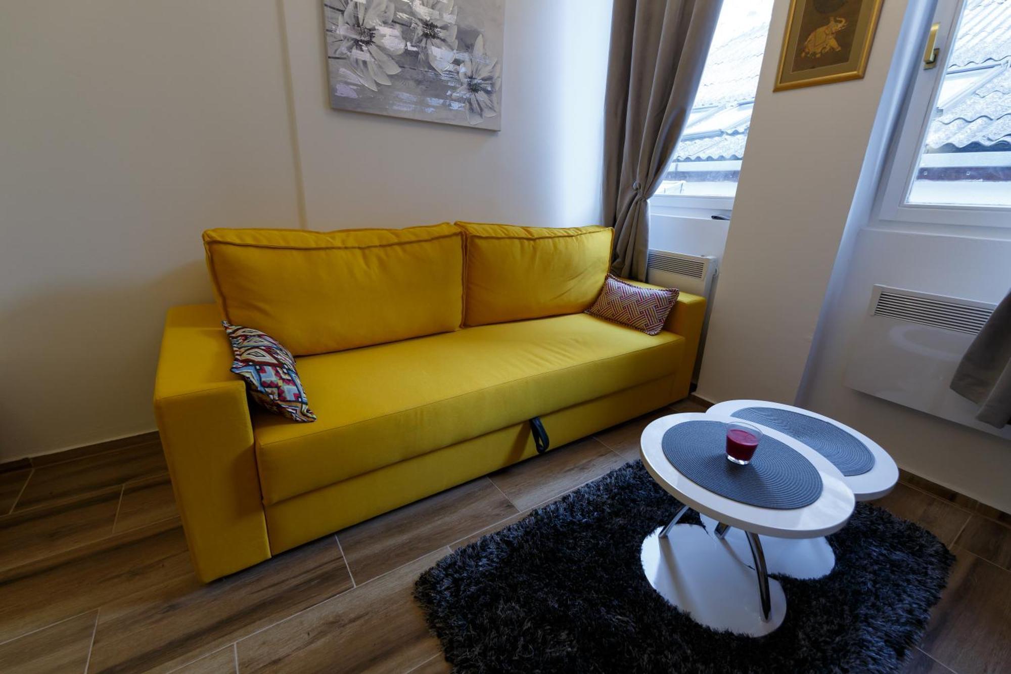 Apartman Royal 斯拉沃尼亚布罗德 外观 照片